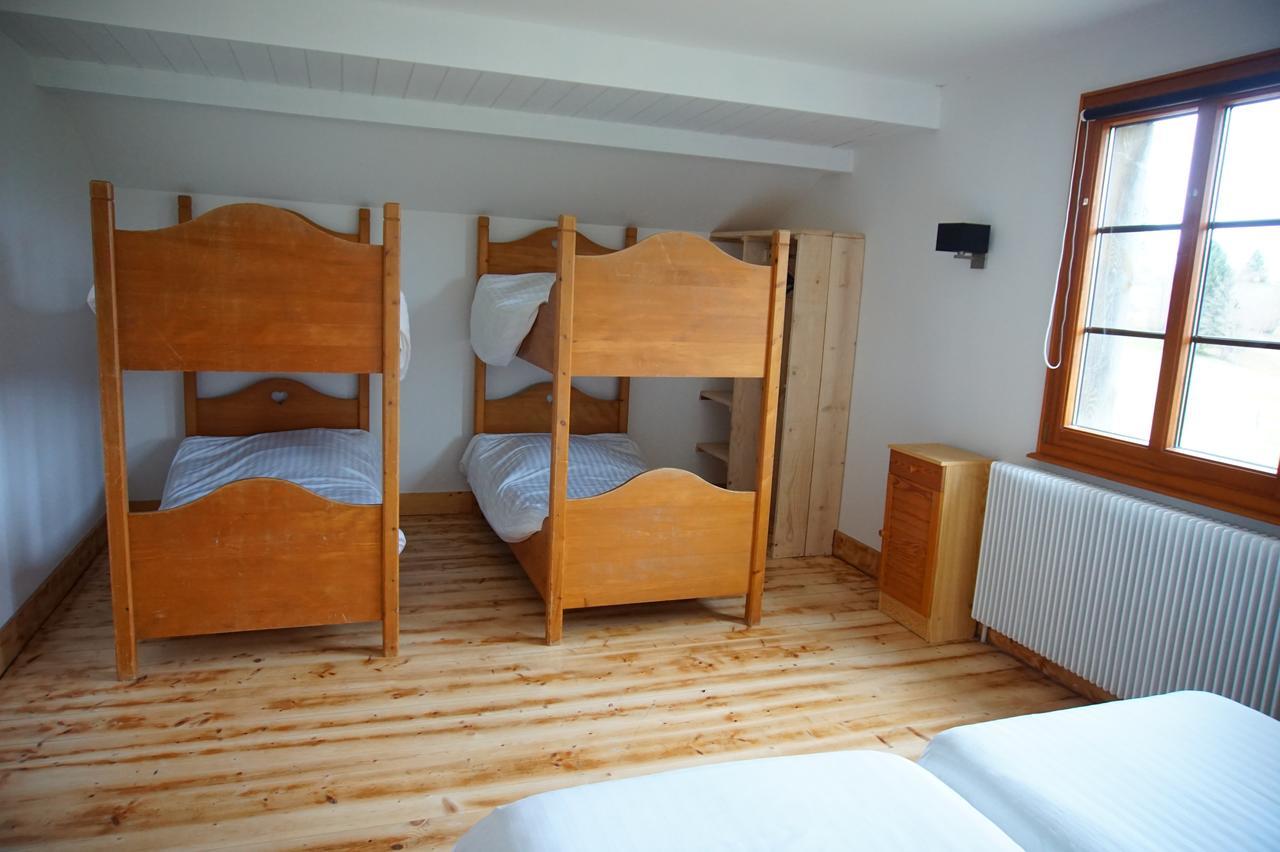 Auberge De La Perdrix Hauterive-la-Fresse Екстериор снимка