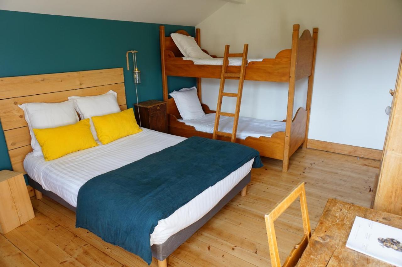 Auberge De La Perdrix Hauterive-la-Fresse Екстериор снимка