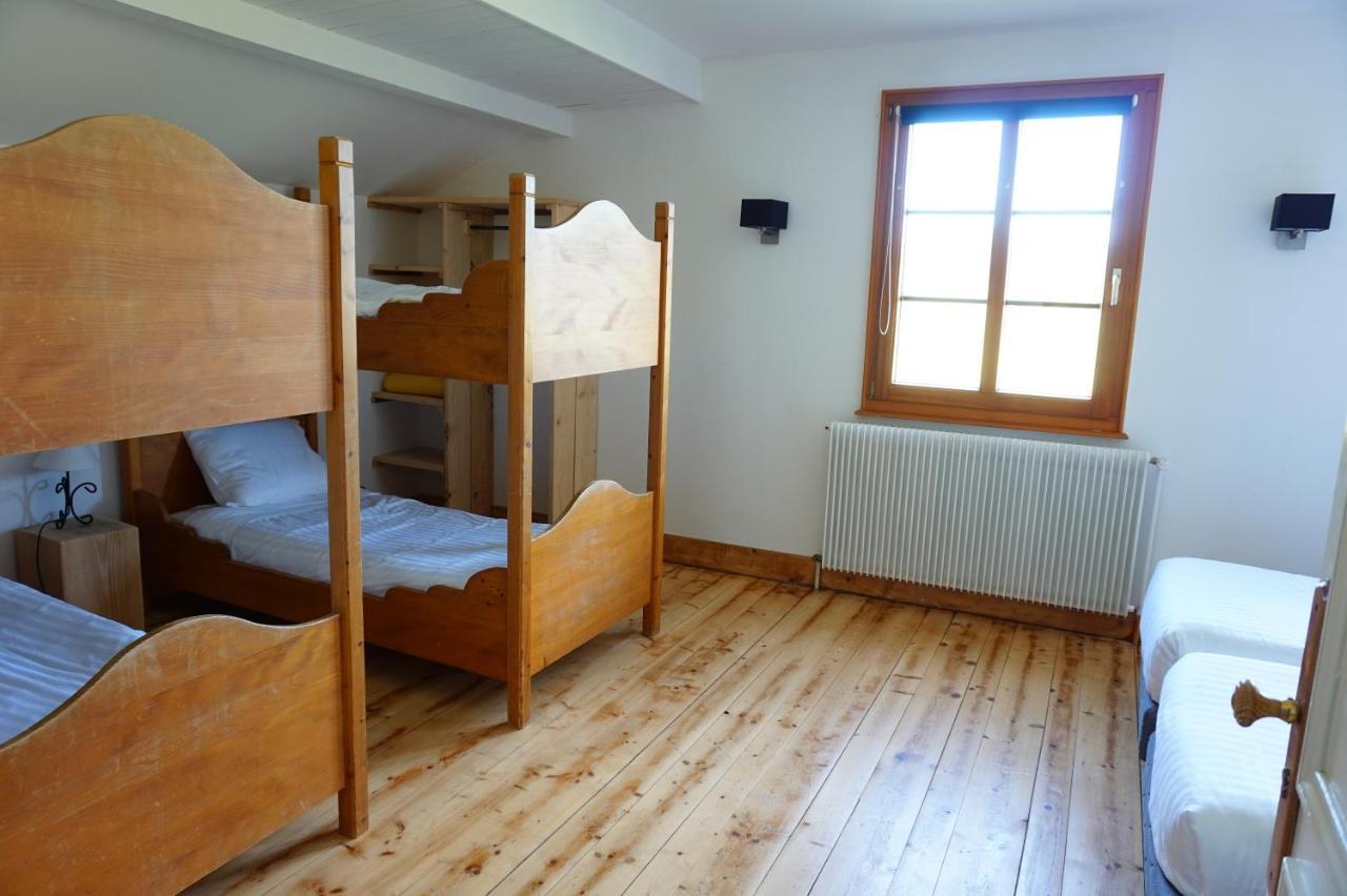Auberge De La Perdrix Hauterive-la-Fresse Екстериор снимка